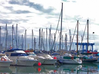 Barcos en el Puerto de la Caleta